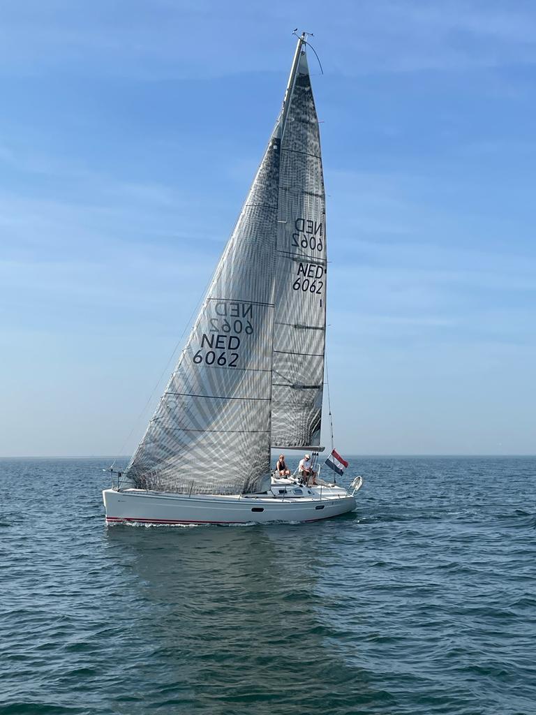 Jeanneau Sun Fast 36 — foto 2 van 11