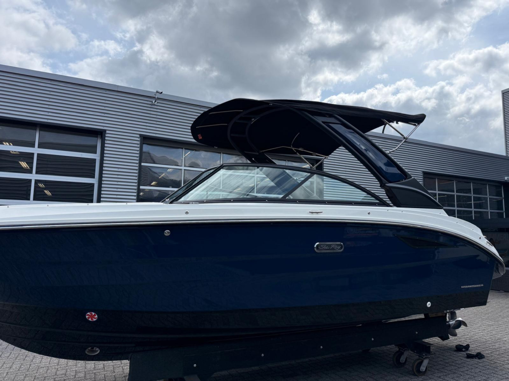 Sea Ray SDX 230 — foto 4 van 50