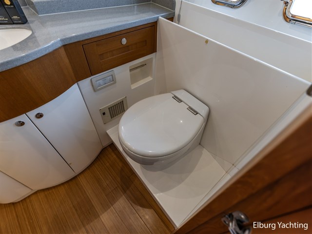 Trader 42 - Cabrio — foto 37 van 76