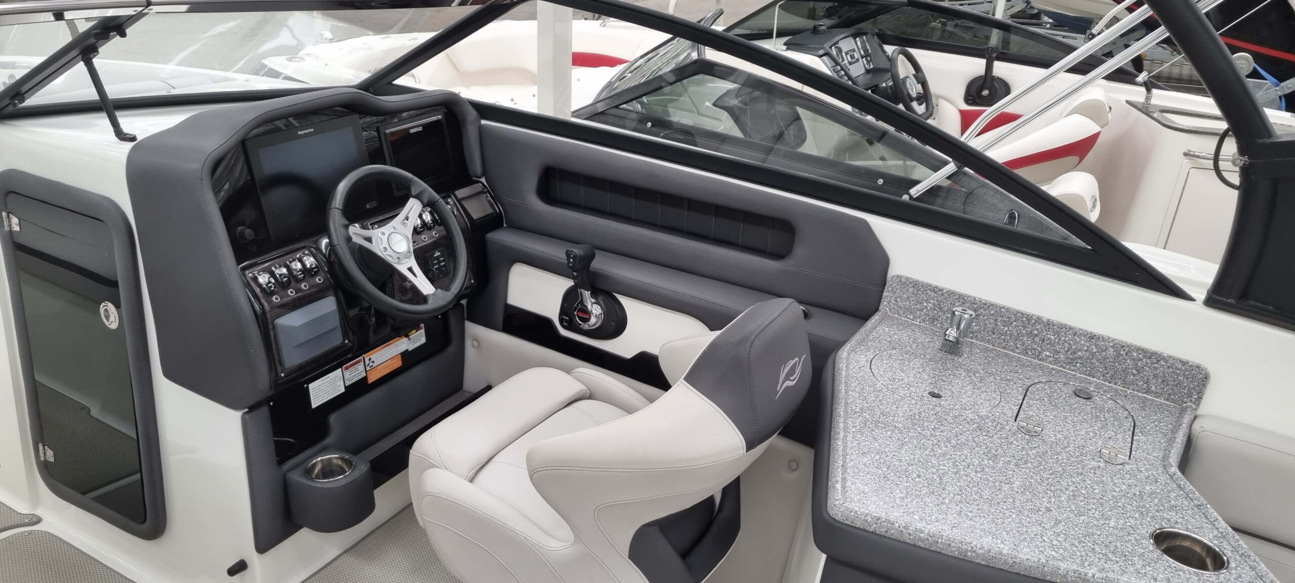 Rinker Q7 — foto 5 van 11