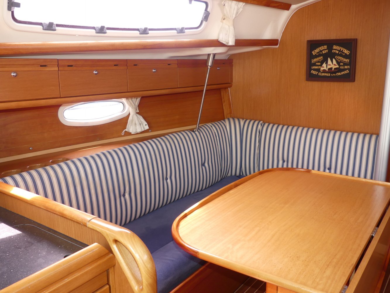 Bavaria - Sailing Yacht - GRP (Polyester) - 2009 - € 54.500 — foto 8 van 11