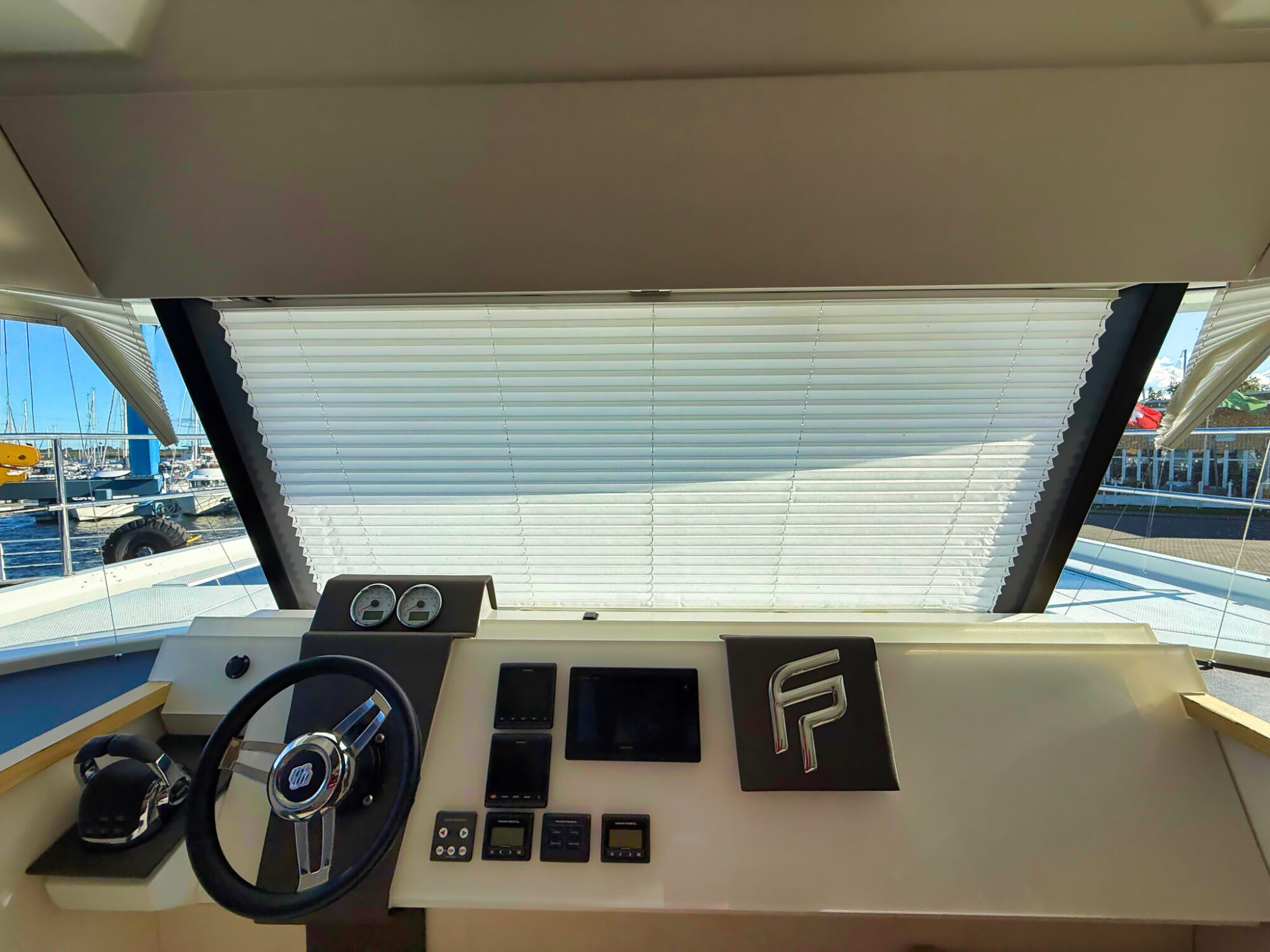 Fountaine Pajot Motorcatamaran MY 37 — foto 10 van 44