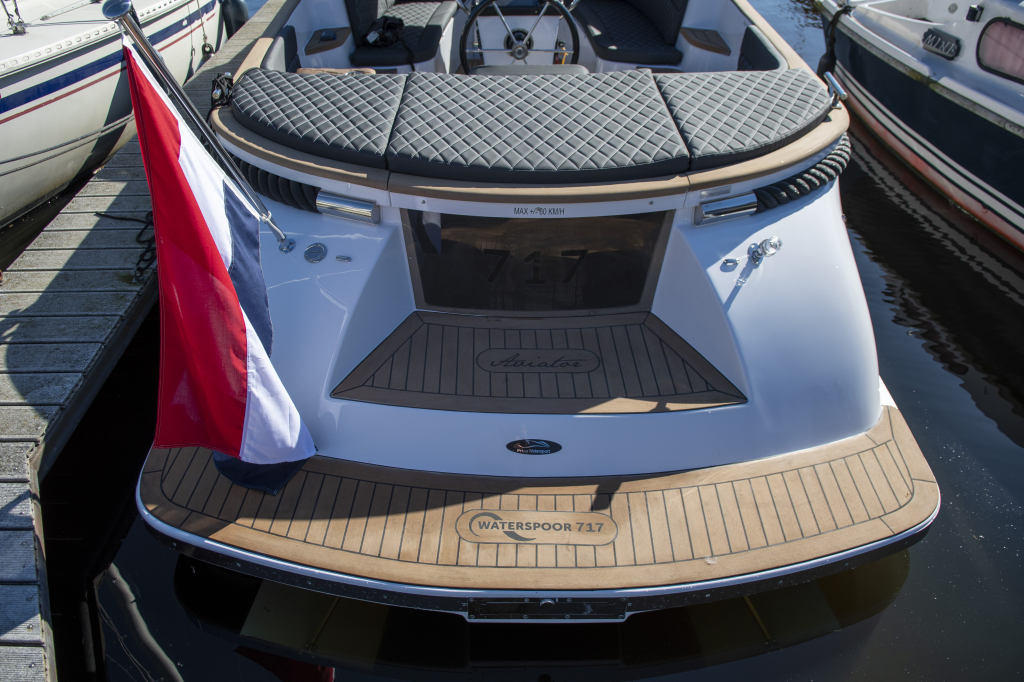 Waterspoor 717 Outboard | Luxe tender | Vanaf €45.950,- — foto 5 van 16
