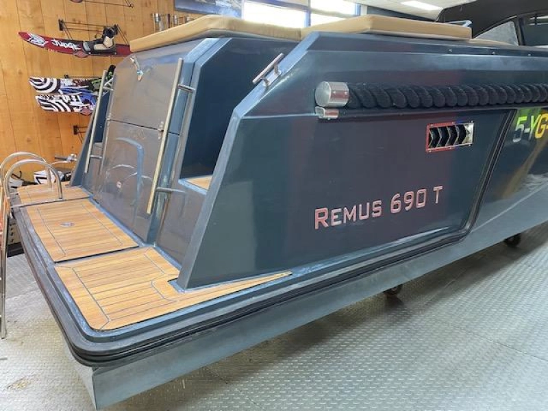 Remus 690 — foto 10 van 11