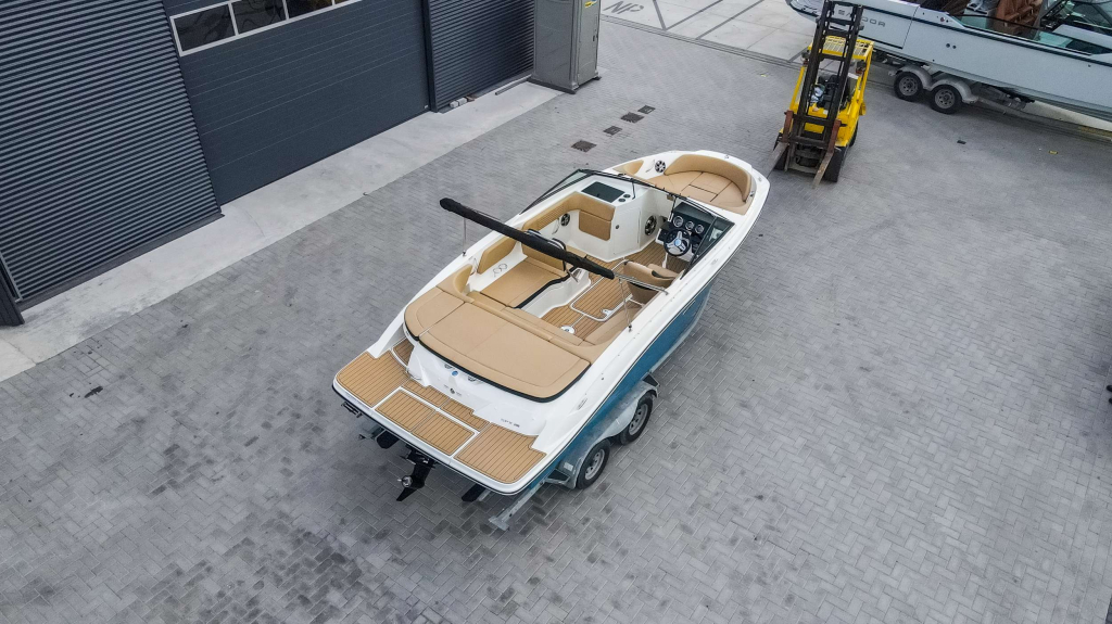 Sea Ray SPX 210 — foto 32 van 37