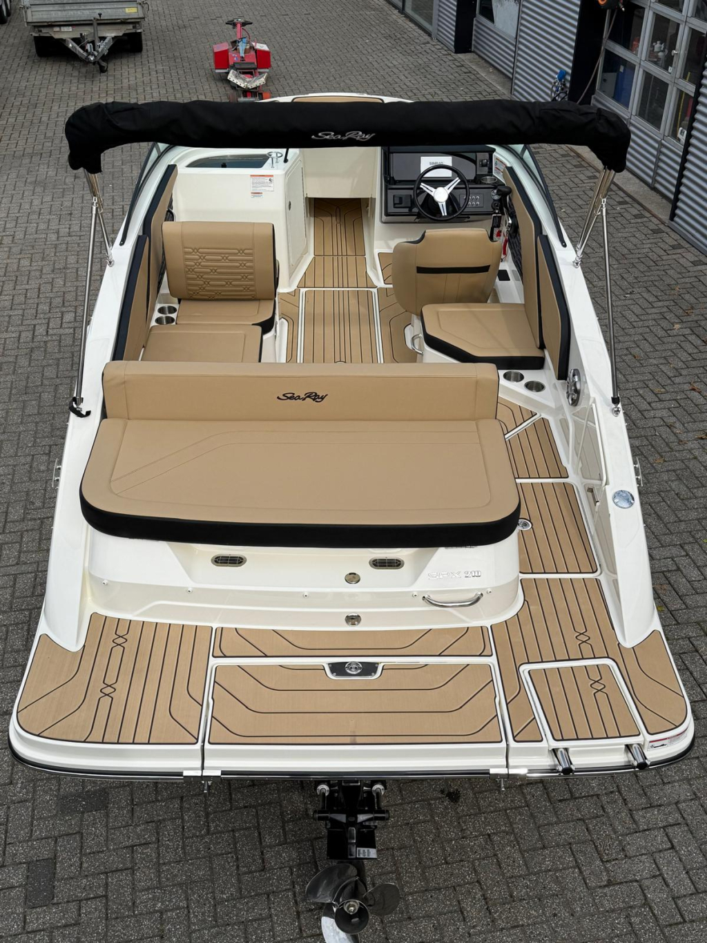 Sea Ray SPX 210 — foto 10 van 11
