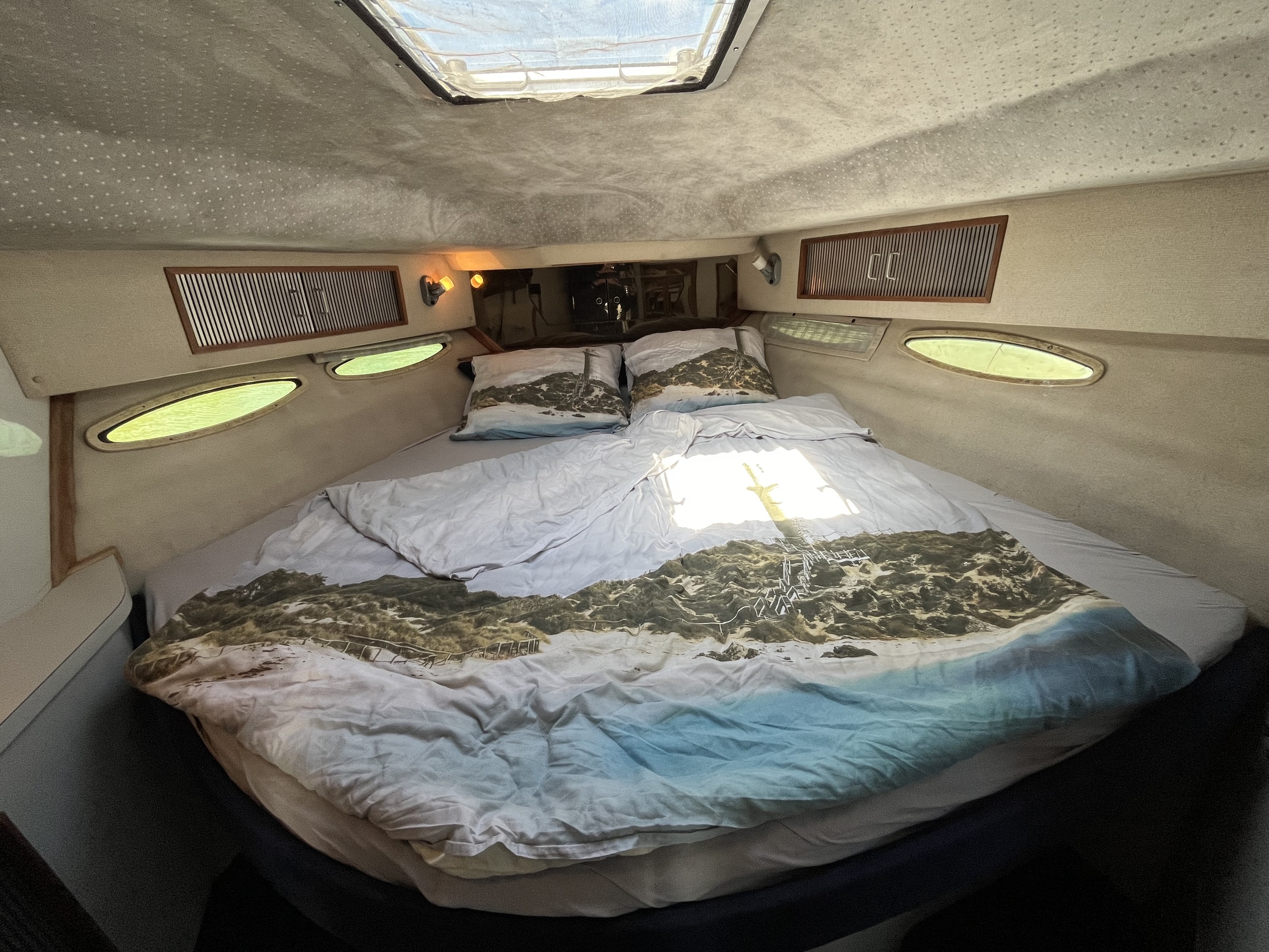 Sea Ray 390 Express Cruiser — foto 31 van 43