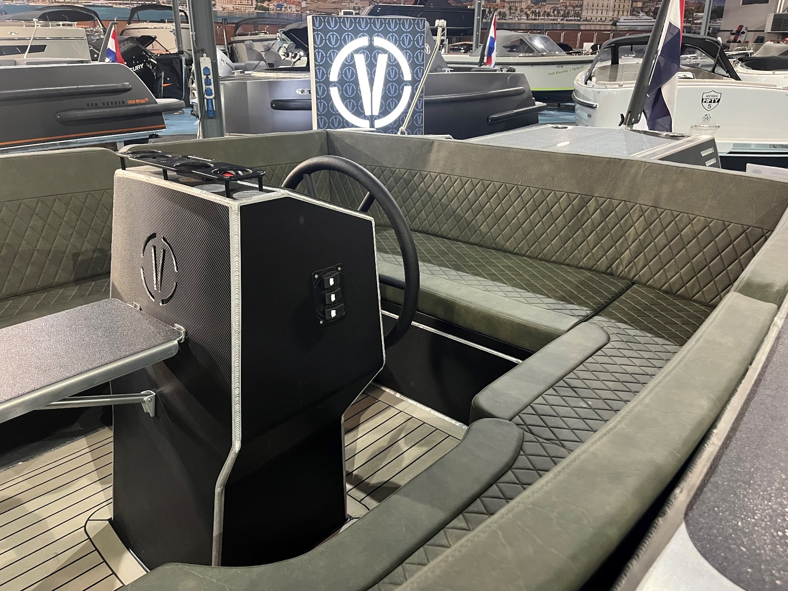 Van Vossen VanVossen Tender 700 sport met Honda 100 pk op voorraad — foto 4 van 6