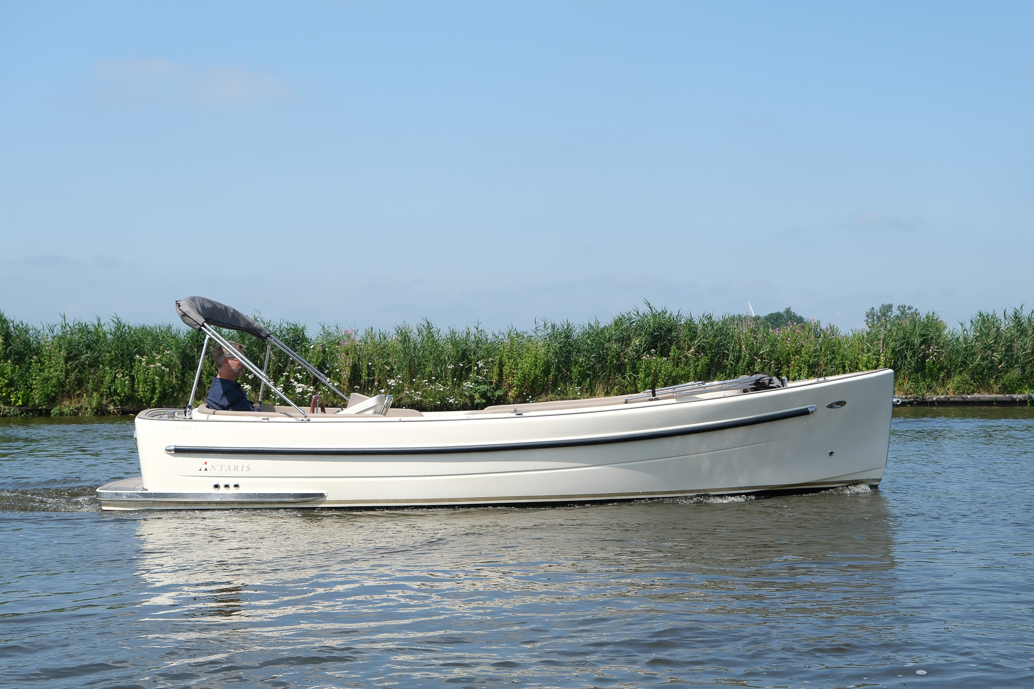 Antaris Fifty5 — foto 8 van 12