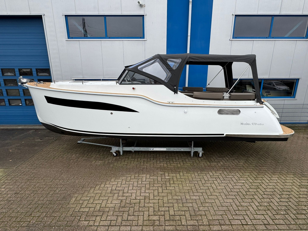 Maxima 920 cabin met Yanmar 110pk