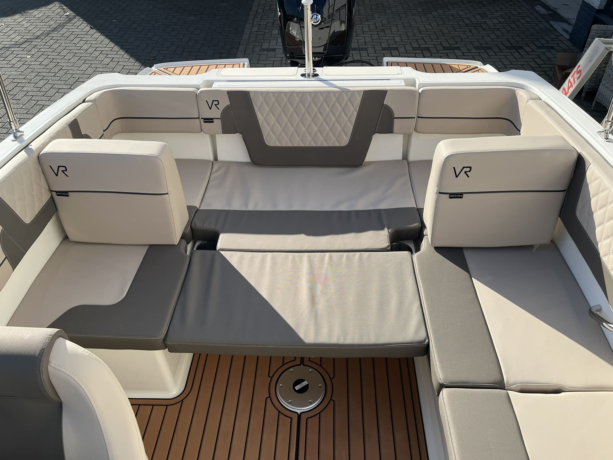 Bayliner VR4 Bowrider — foto 11 van 29