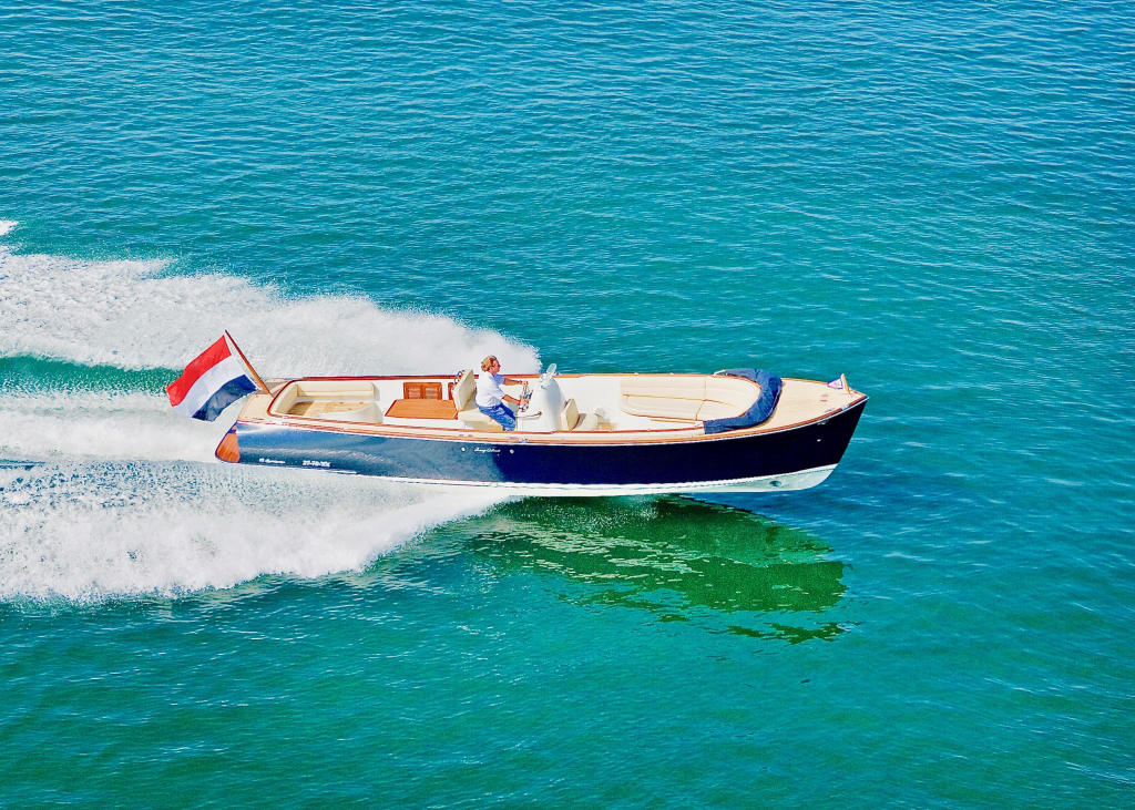 LongIsland 33 Sportsman — foto 1 van 12