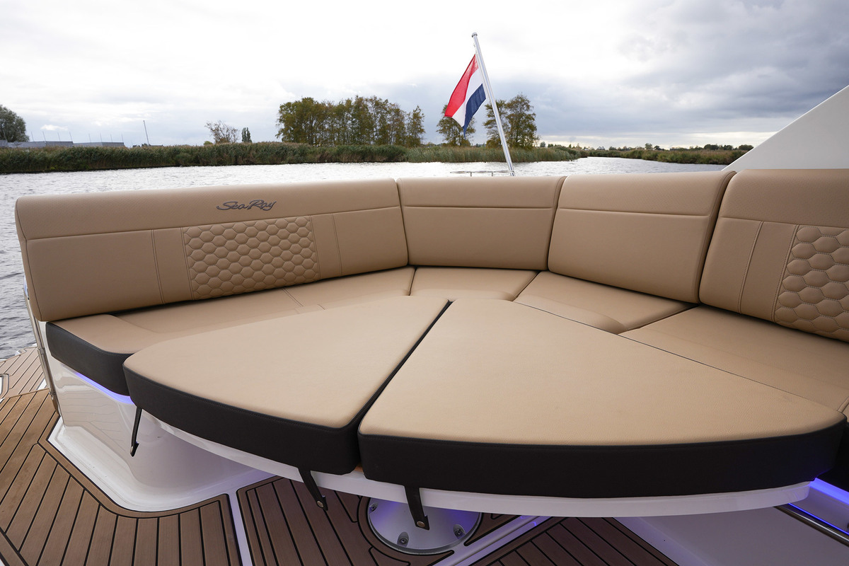 Sea Ray Sundancer 320 — foto 52 van 80