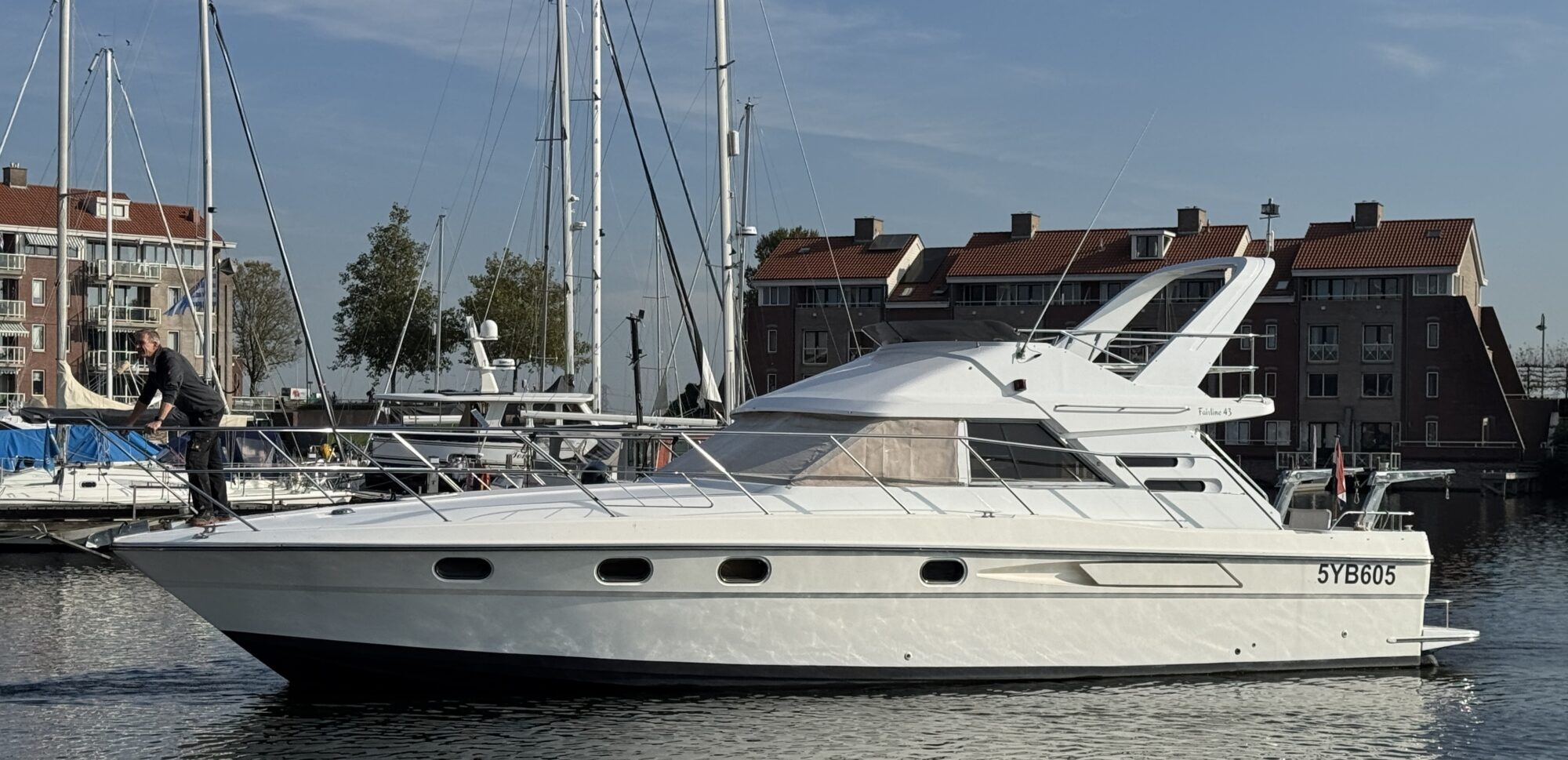 Fairline 43 Flybridge — foto 1 van 40