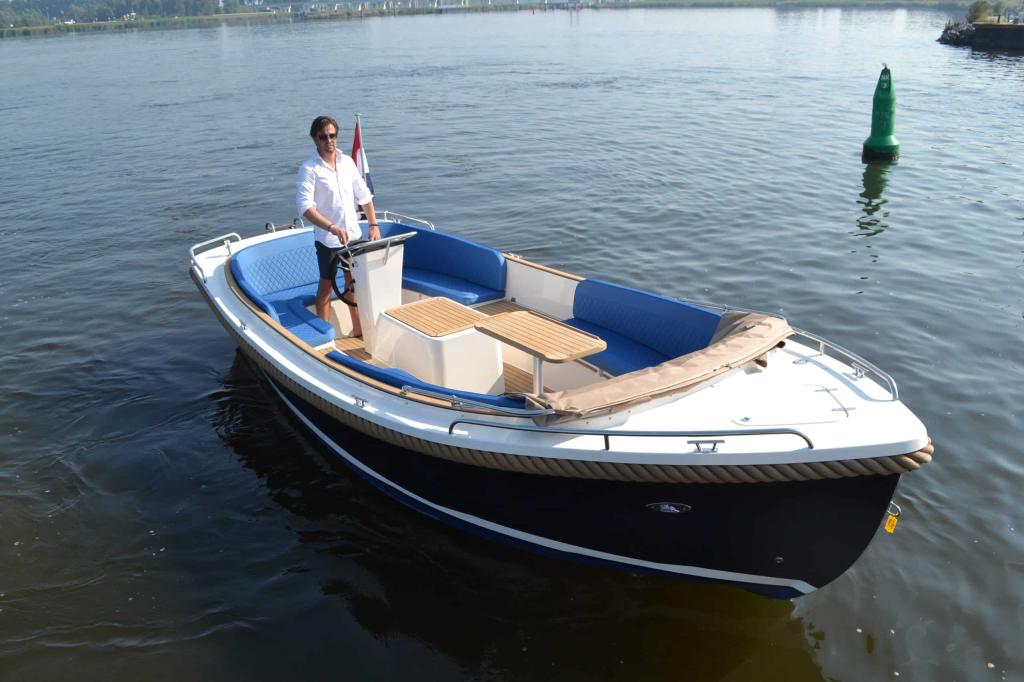 Waterspoor 630 | Diesel tender | Vanaf €45.450.- — foto 3 van 17