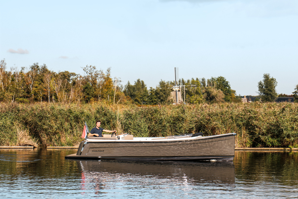 Evolution  6 Tender  — foto 8 van 16