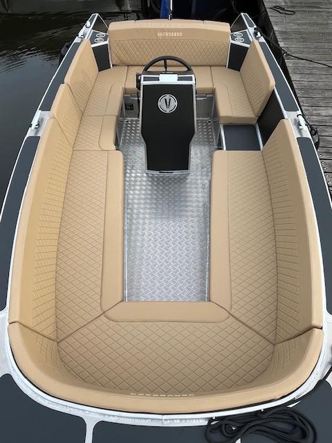 Van Vossen 650 sport e tender DEMO — foto 13 van 16