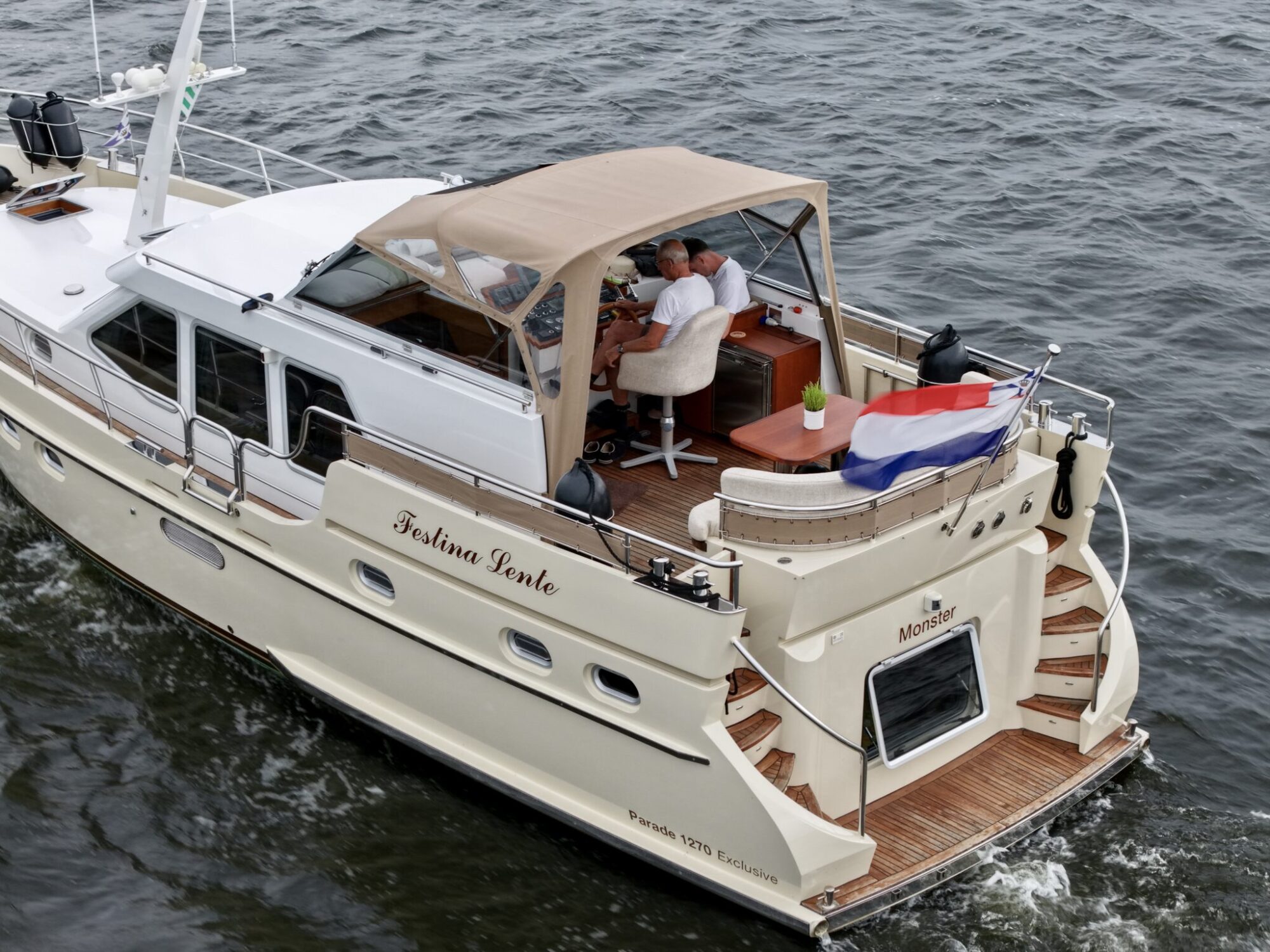 Van Vossen Parade 12.70 AK Exclusive — foto 2 van 56