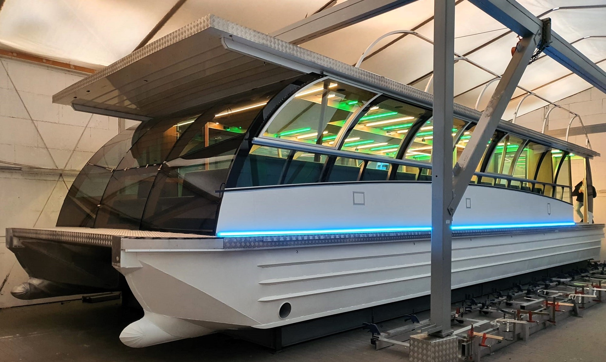 Holiday Boat Sundeck 57 Passenger Catamaran — foto 1 van 39