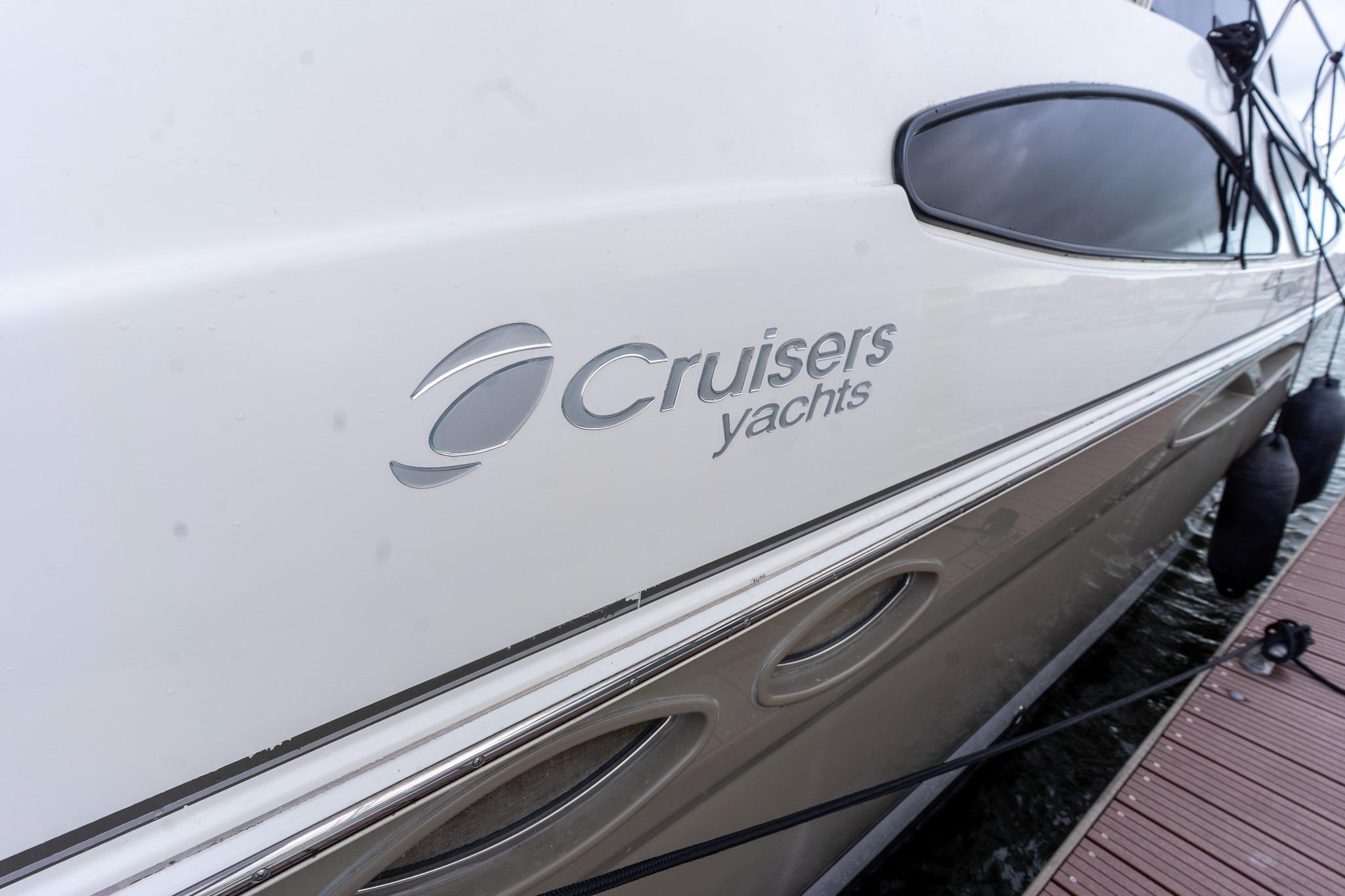 Cruisers Yachts 415 Express Motoryacht — foto 54 van 100