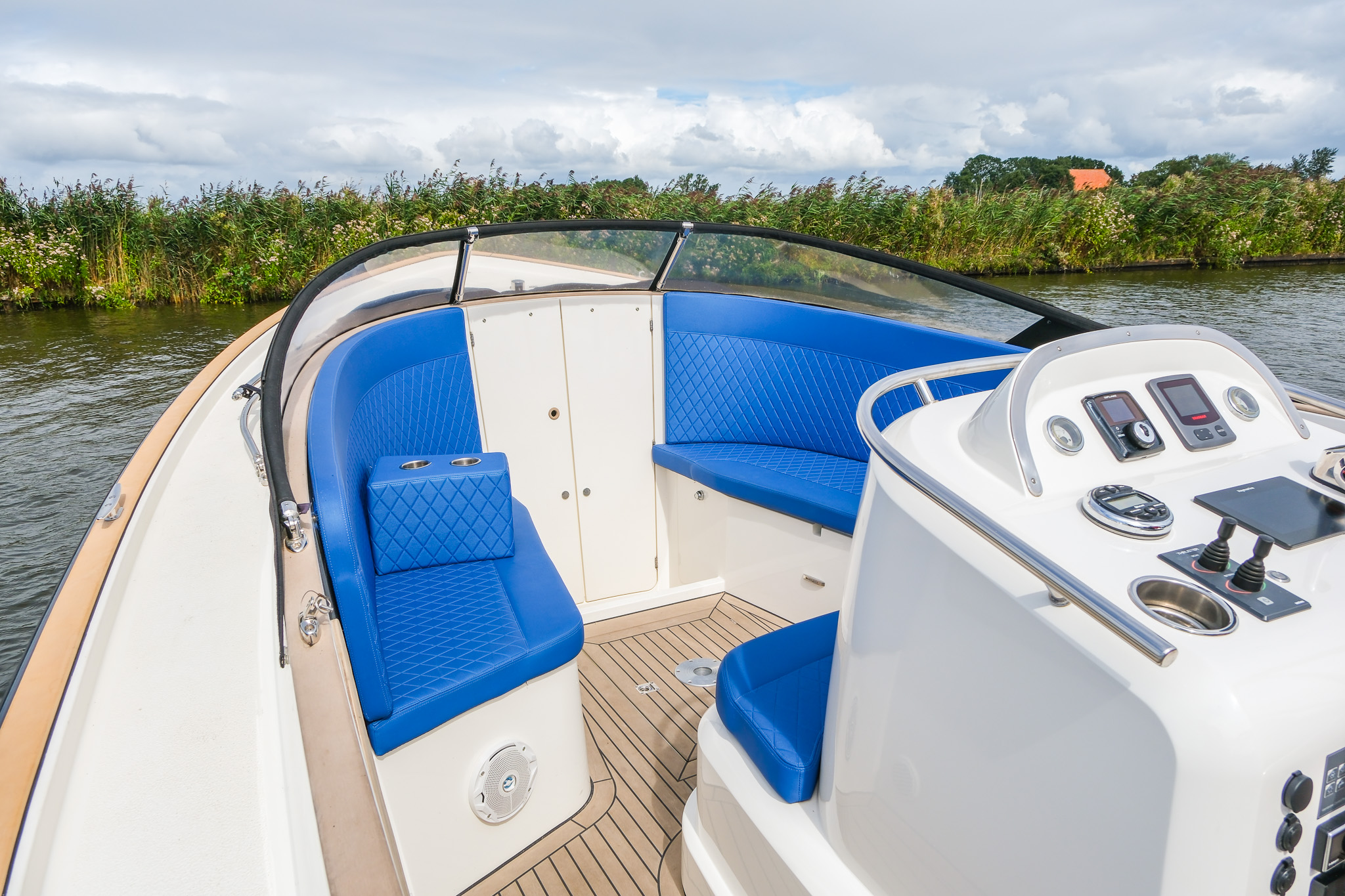 Antaris Seventy7 Sport, 195 pk Yanmar — foto 8 van 12