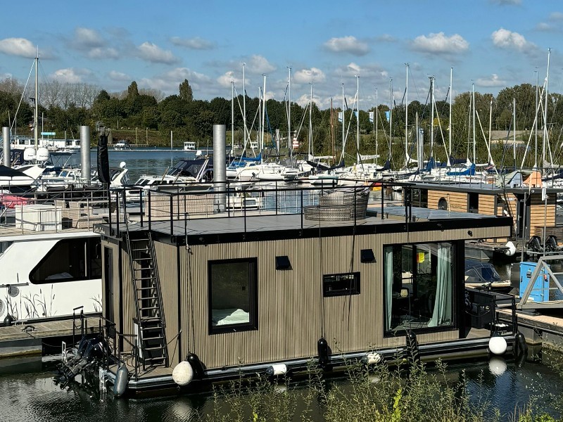 Lakelife Houseboat One Off XL PLUS — foto 1 van 37