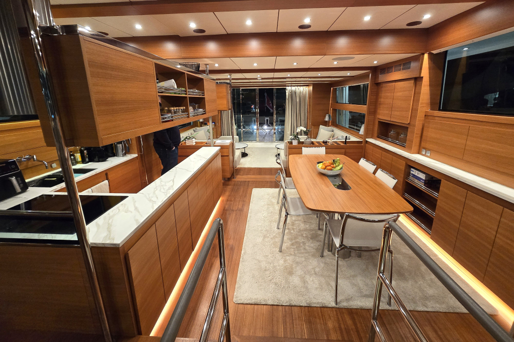 Delta Powerboats 88 Carbon — foto 38 van 75