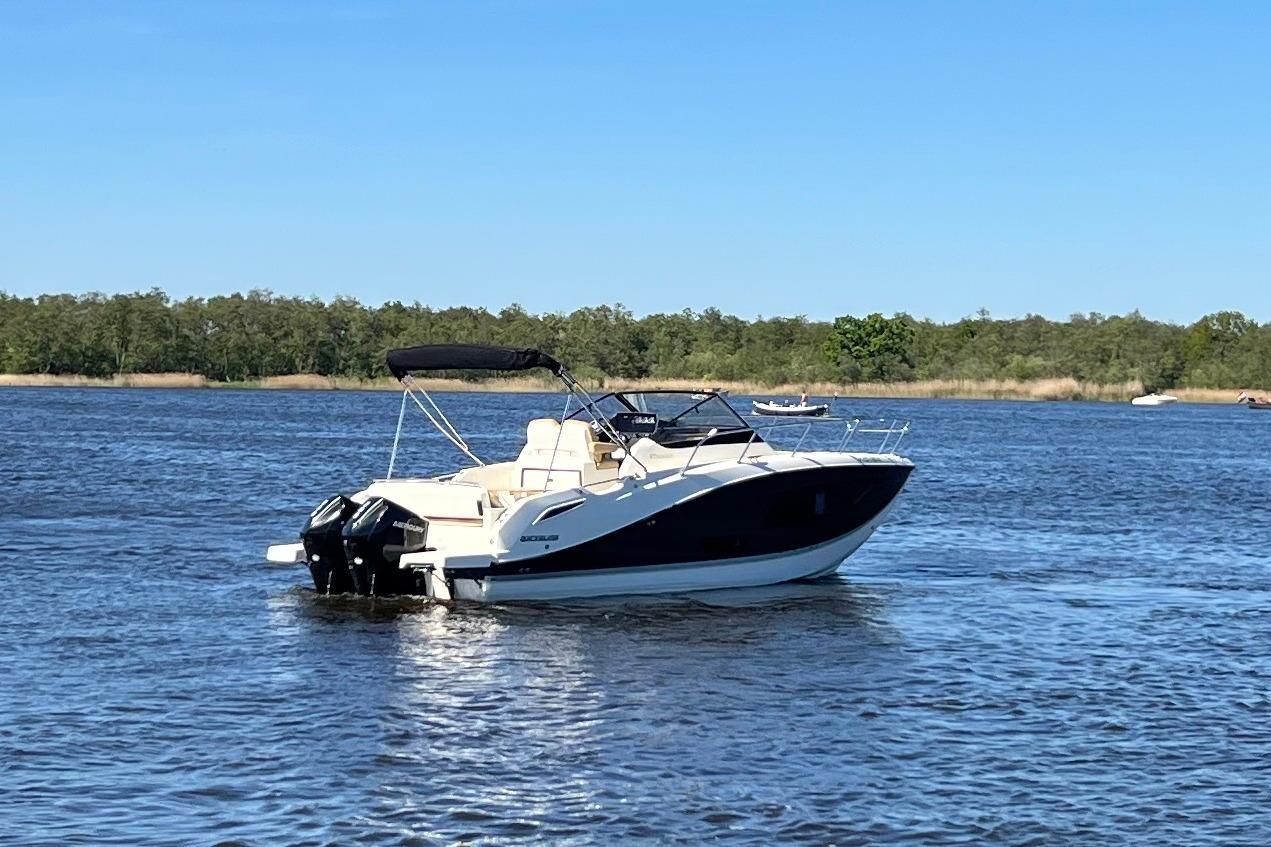 Quicksilver Activ 875 Sundeck — foto 4 van 20