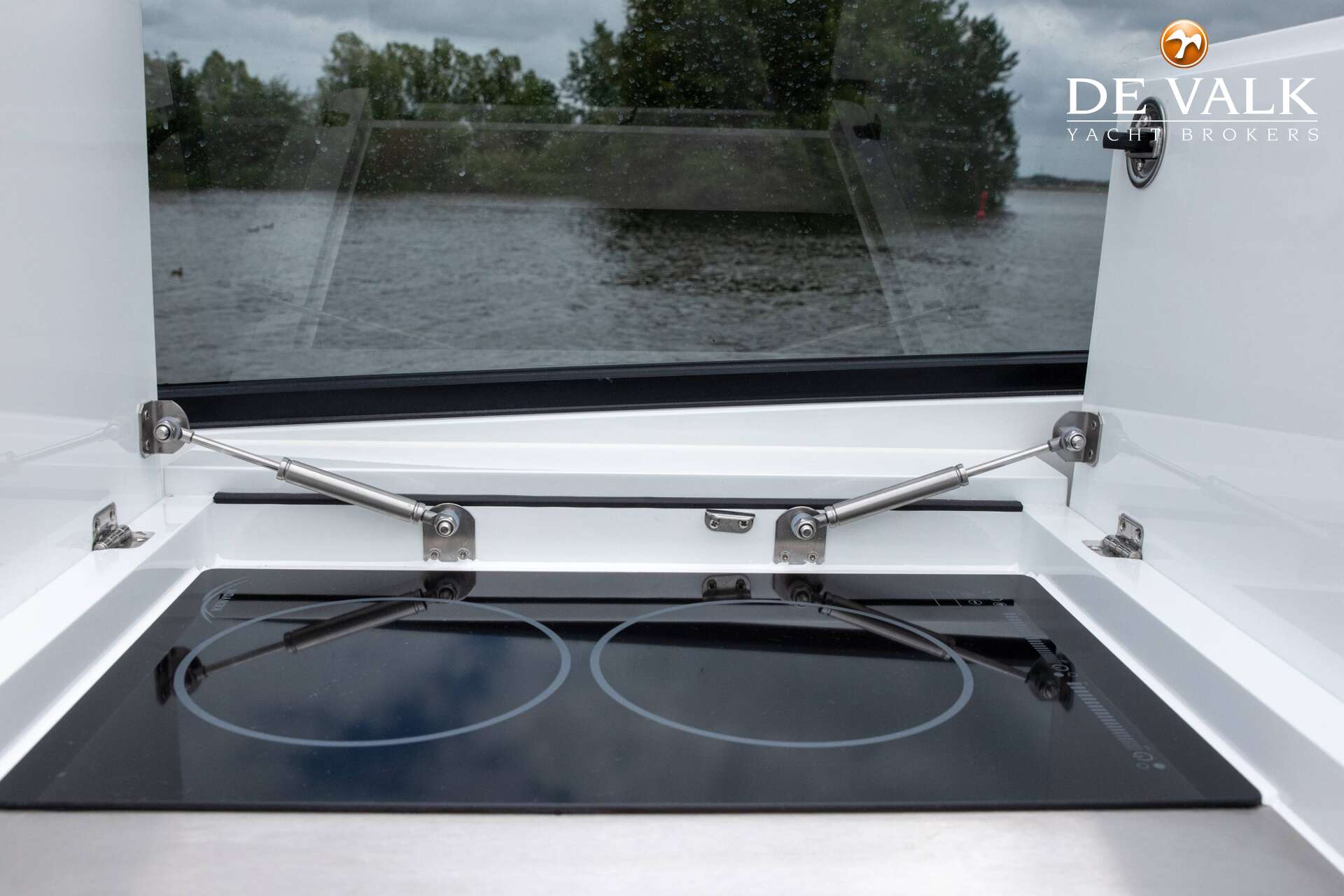Reborn 40 R Cabin — foto 28 van 35