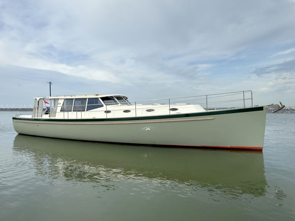 Nigel Irens Rangeboat 46 low displacement yacht