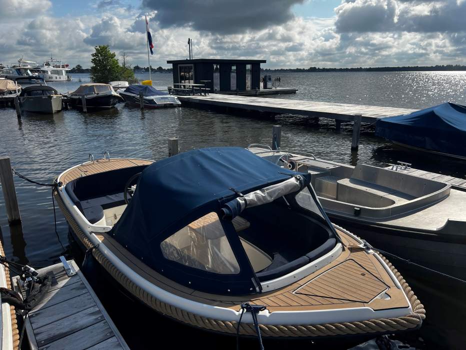 Oudhuijzer 575 luxury deLuxe