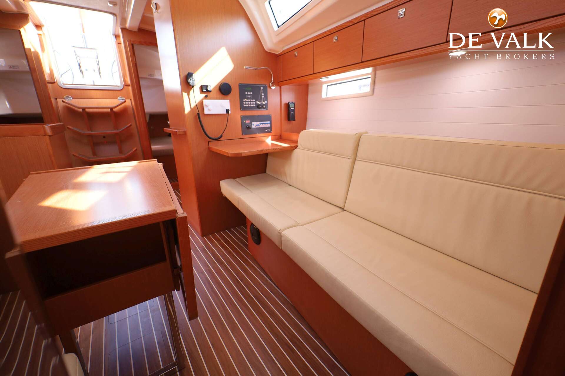 Bavaria Cruiser 37 — foto 22 van 35