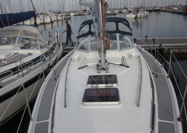 C-Yacht C10.40 bj 2002/2003 - C — foto 8 van 12