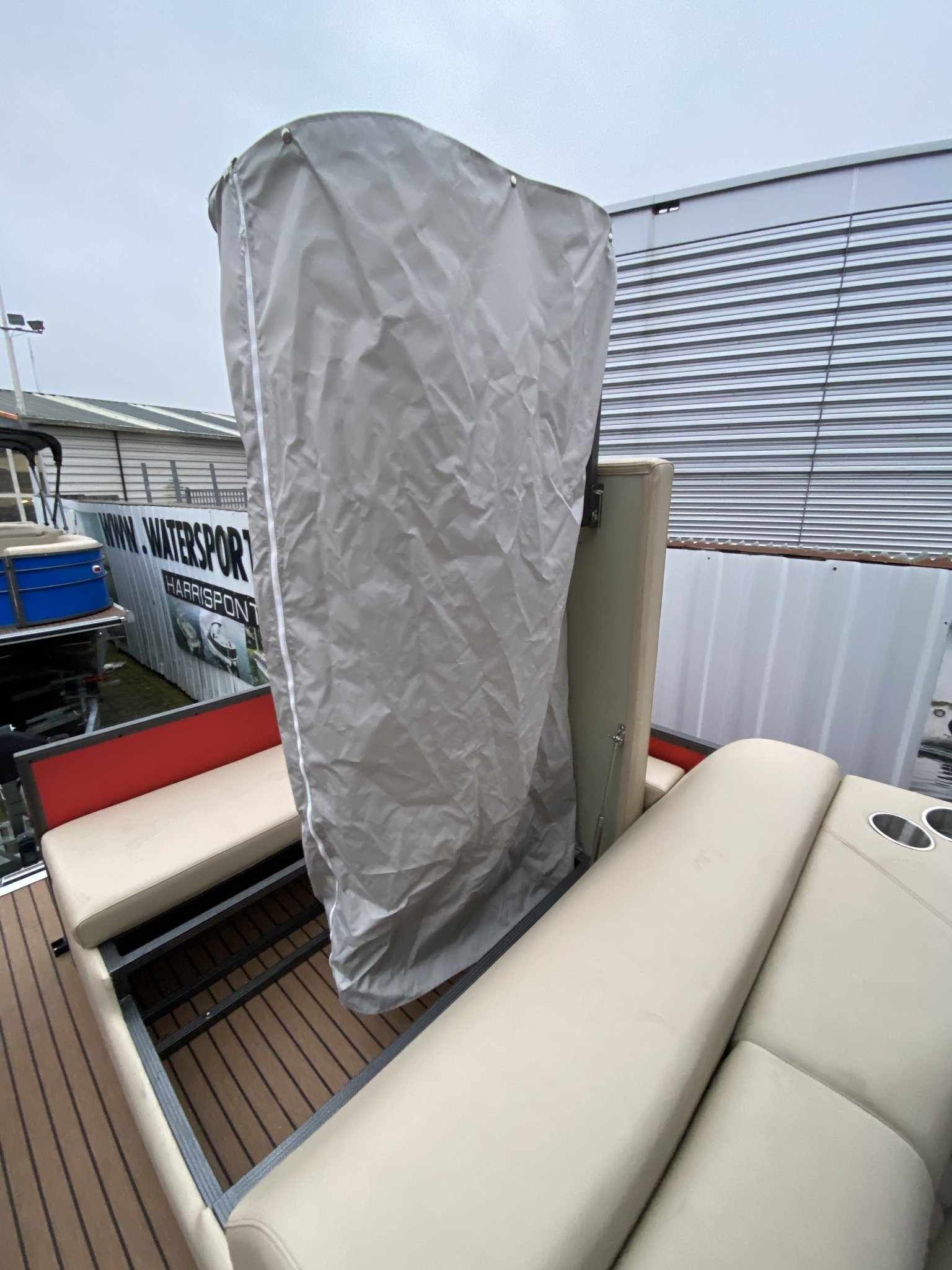Pontoonboot 25FT 3-Tubes Red — foto 19 van 19