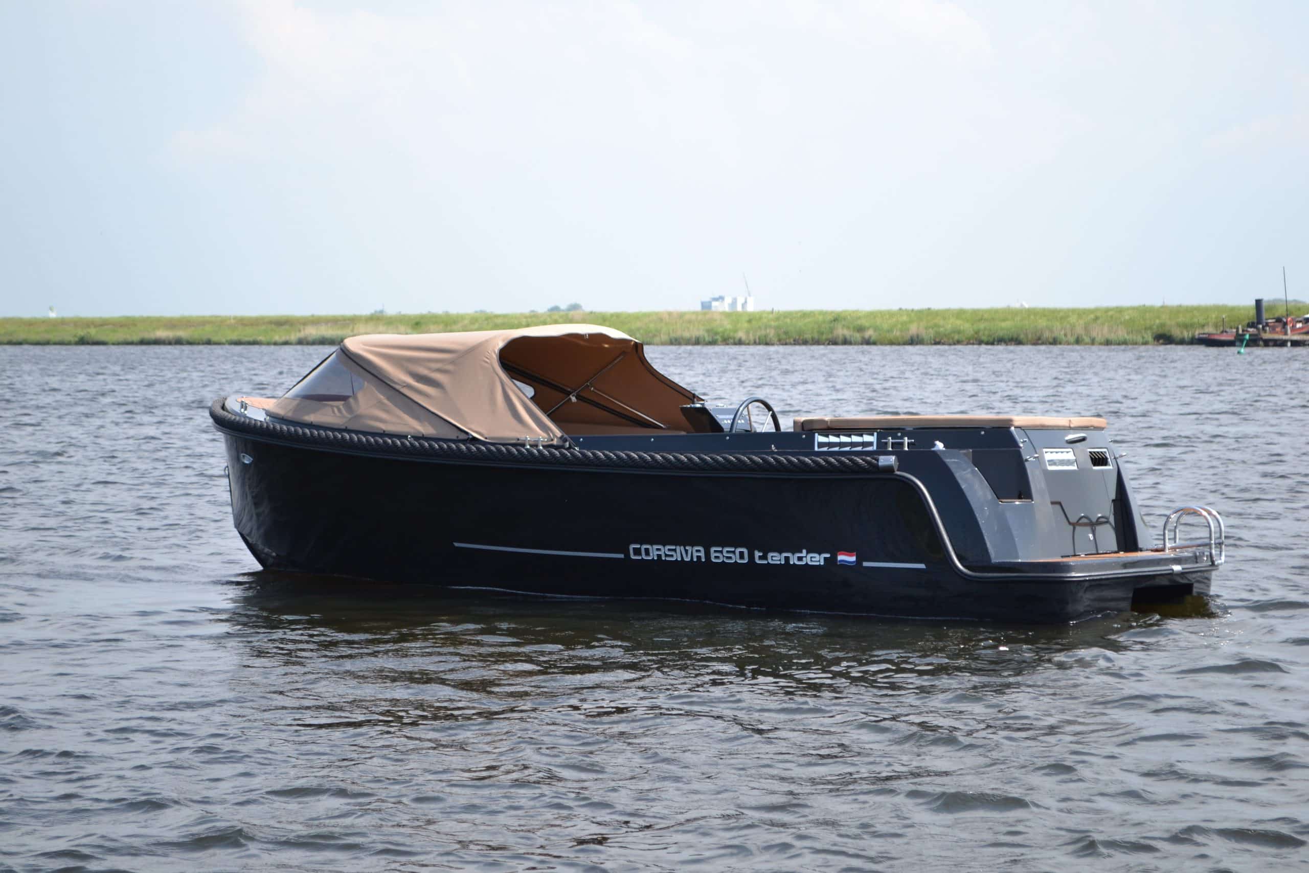 Corsiva 650 Tender — foto 9 van 15