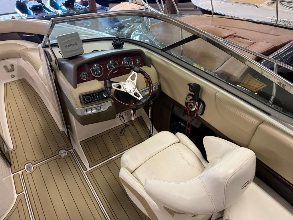 Regal 2500 Bowrider — foto 17 van 29