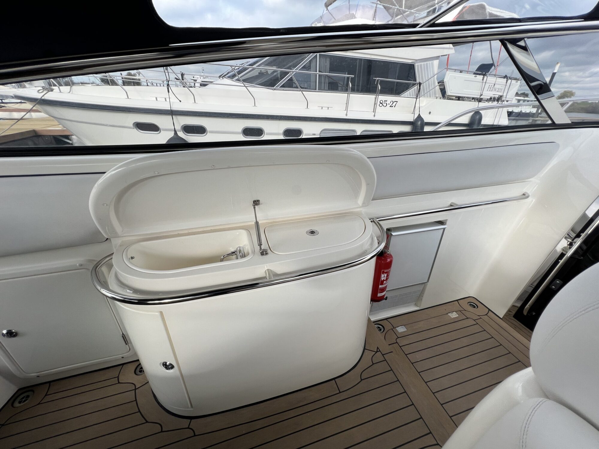 Sunseeker Superhawk 48 Cabrio — foto 17 van 48