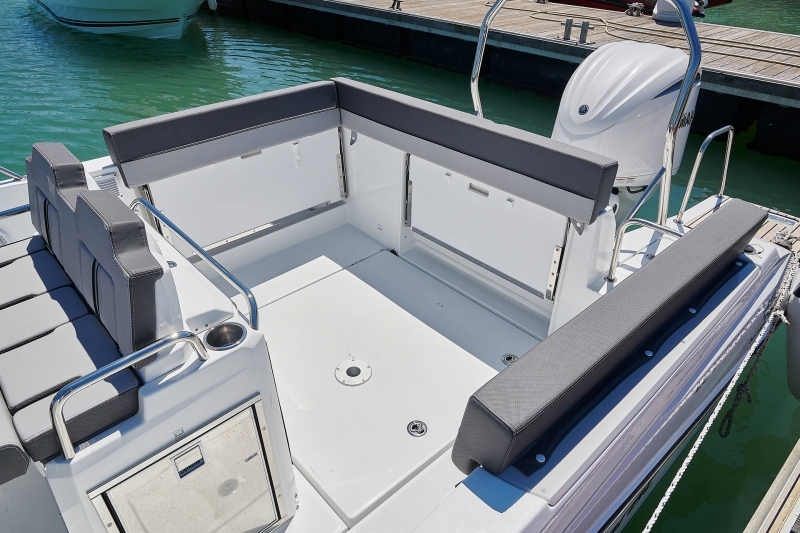 Jeanneau Cap Camarat 7.5 WA Serie 3 — foto 12 van 35