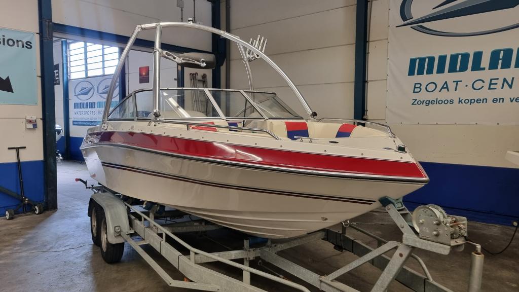 Four Winns 190LE Met 5.0 V8, trailer en waketower — foto 3 van 17
