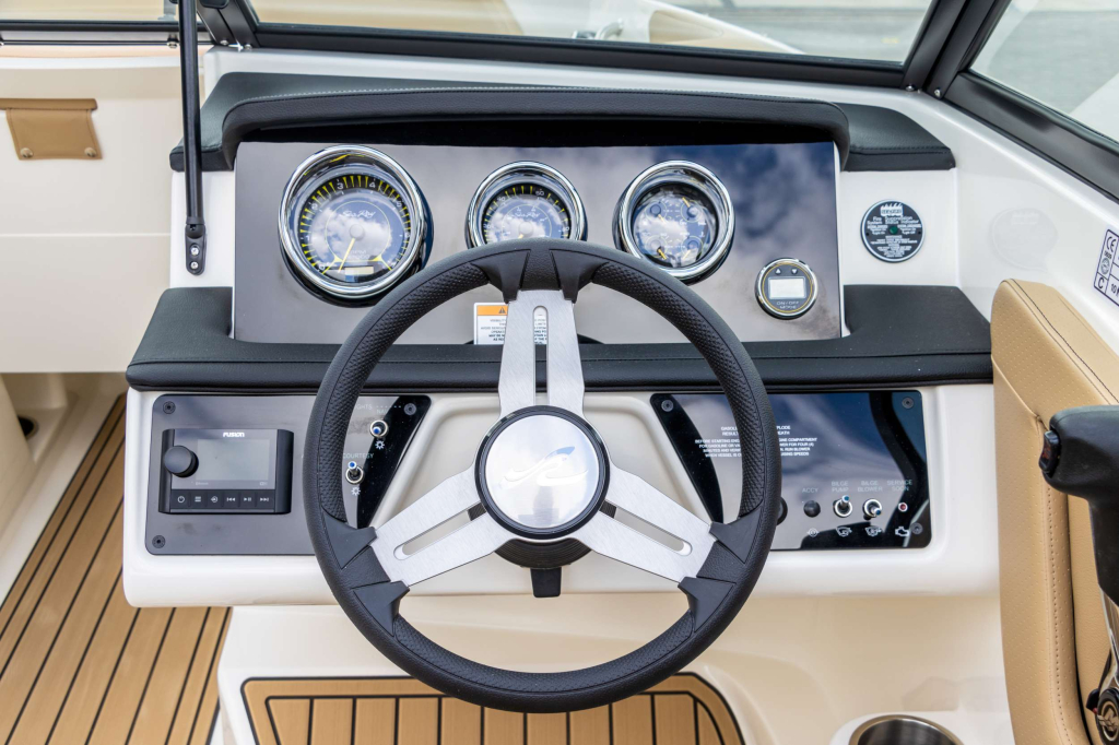 Sea Ray SPX 210 — foto 14 van 37