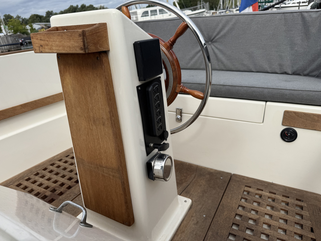 Mogano Easy Launch 6.80 — foto 15 van 22
