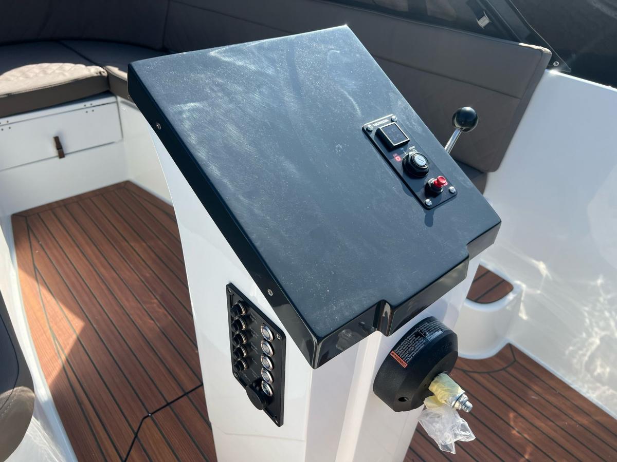 Maxima 600 Tender — foto 14 van 16