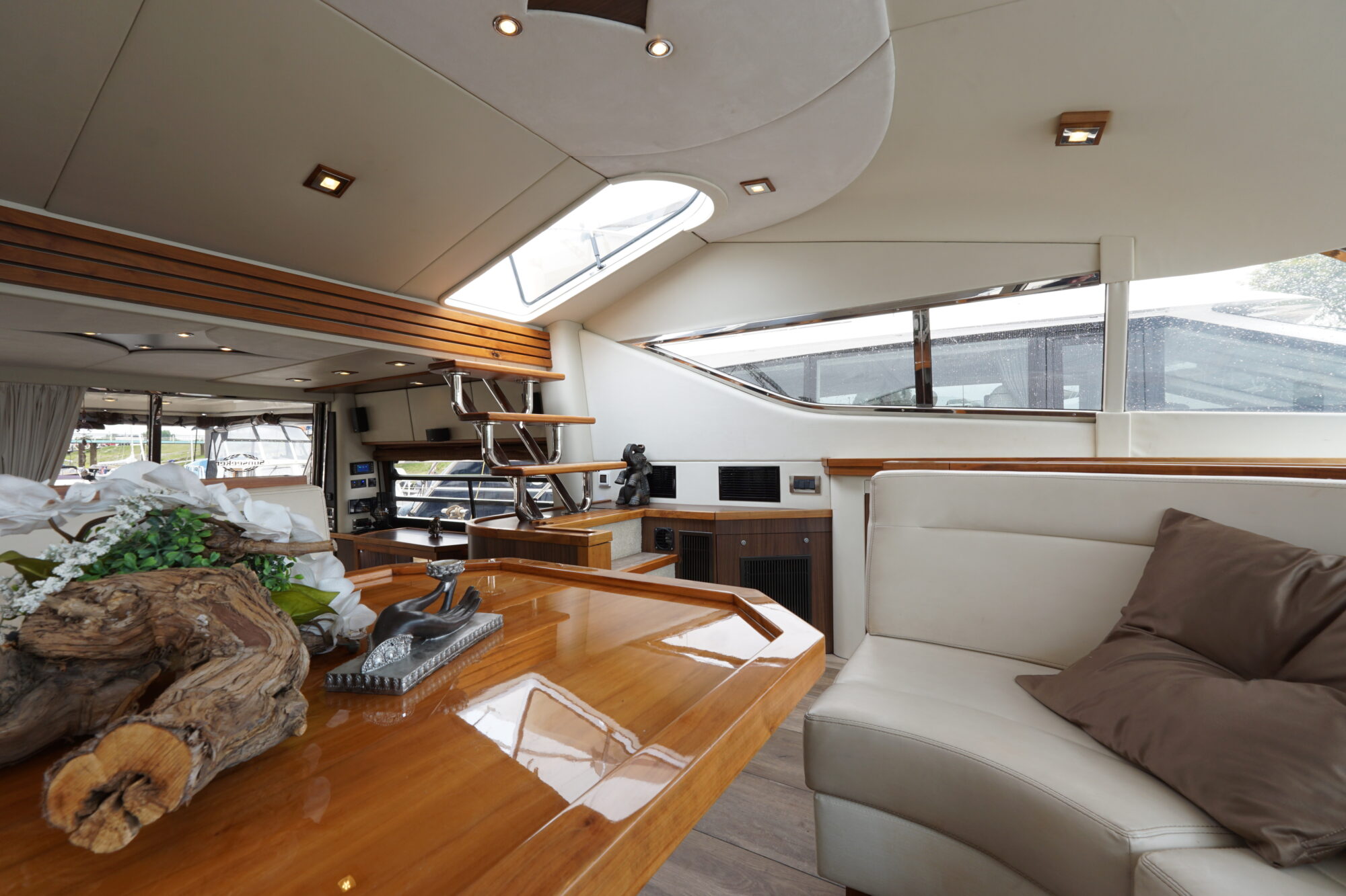 Sunseeker 62 Manhattan — foto 20 van 86