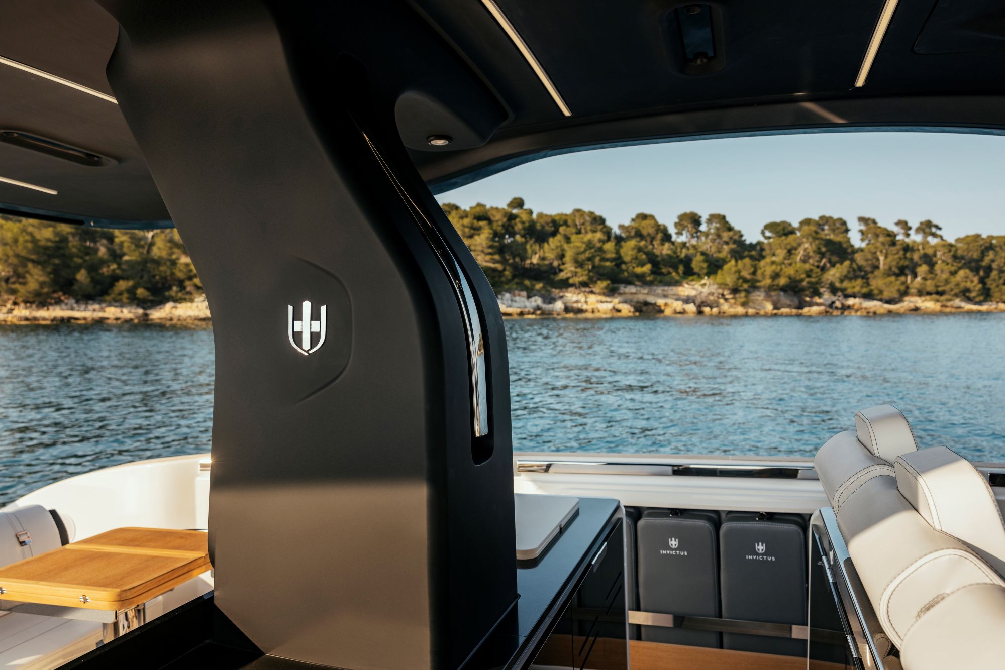 Invictus yachts Invictus 420 TT — foto 12 van 22