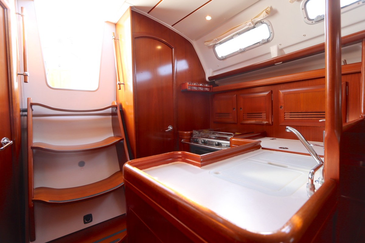 BENETEAU OCEANIS CLIPPER 373 — foto 9 van 48