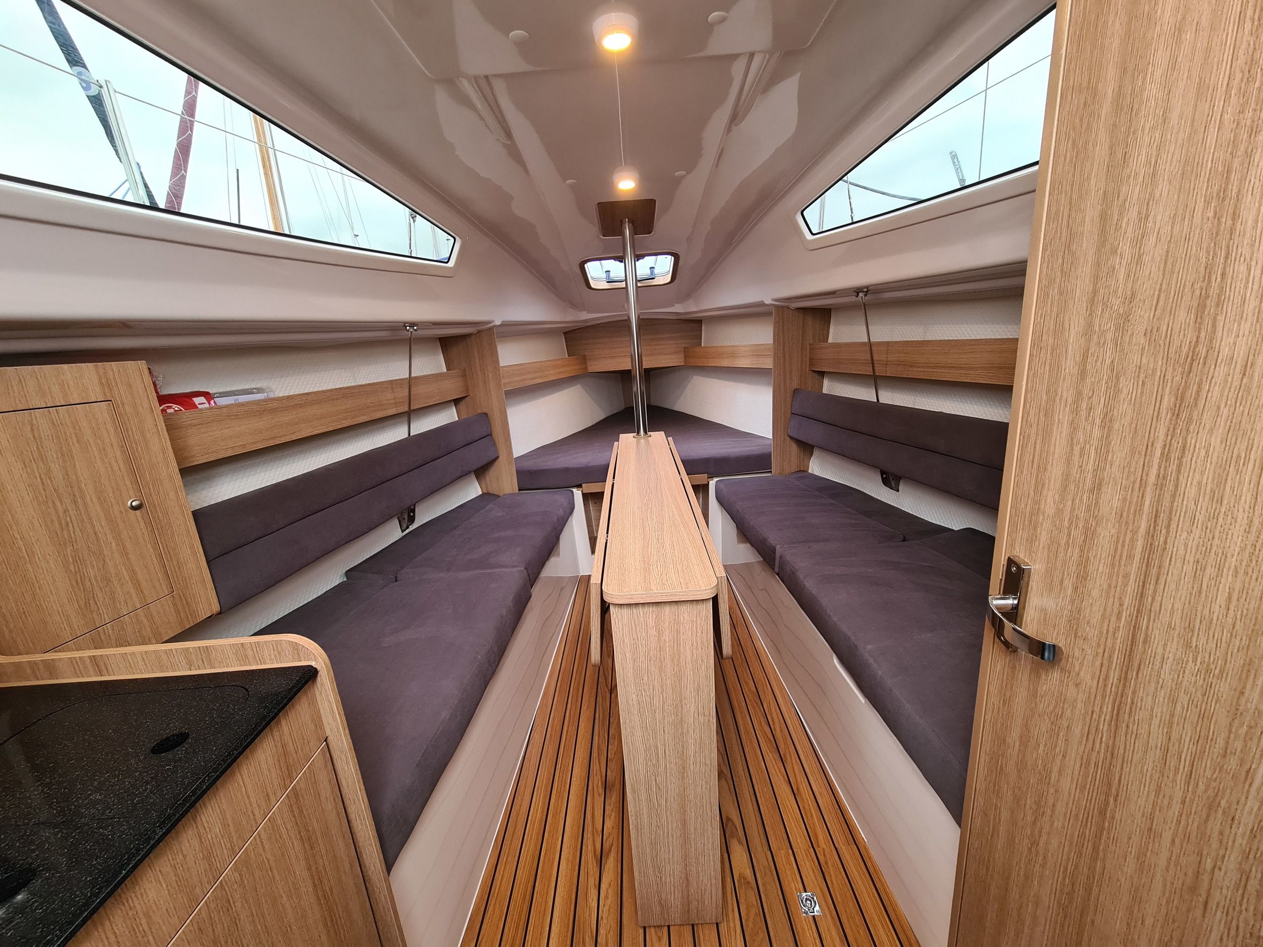 Maxus EVO 24 — foto 2 van 4