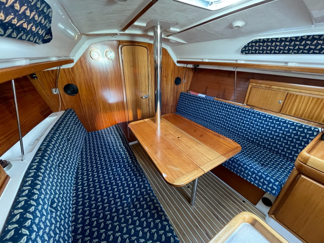 Dufour 32 Classic — foto 5 van 7