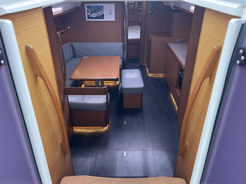 Dufour 430 GL — foto 2 van 63